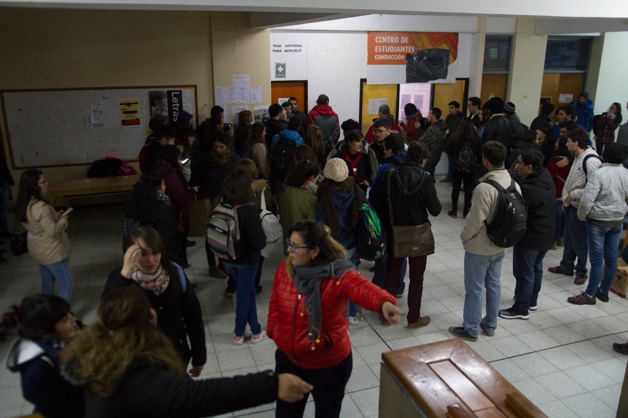 Elecciones universitarias: agrupaciones de Facultad de Filosofía tomaron el edificio denunciando fraude