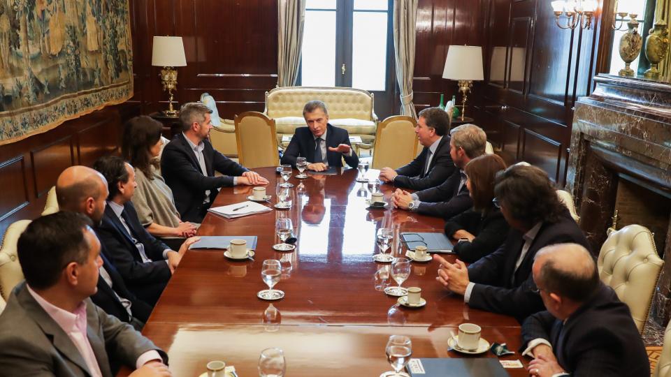 Confirmado: el Gobierno eliminó los ministerios de Salud y Trabajo, así quedó el nuevo Gabinete