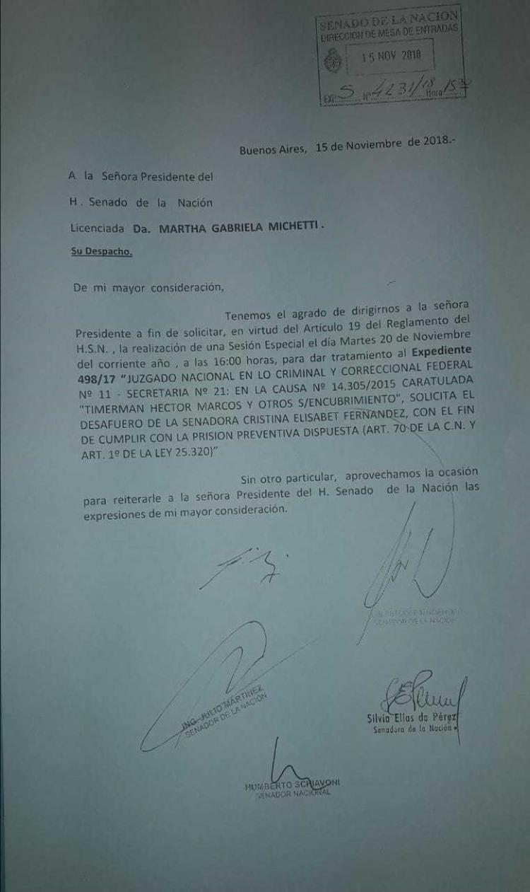 5bede90cec0f5_750x1261