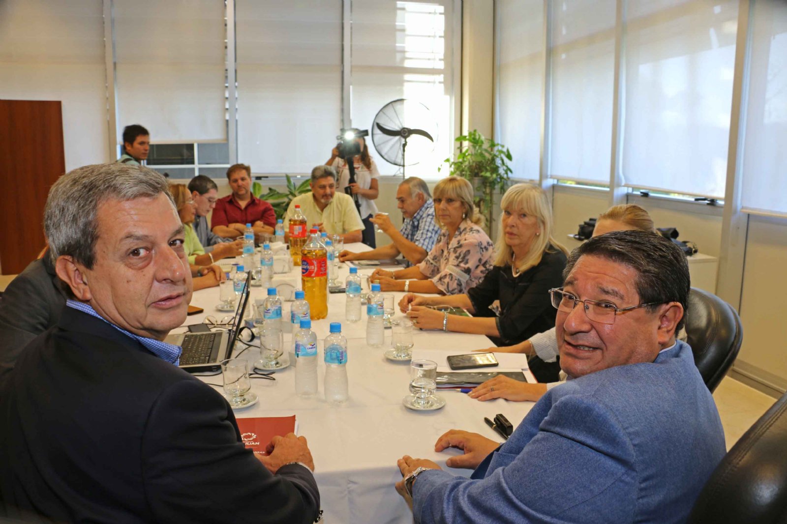 Paritaria docente: el gobierno provincial ofreció un 27% de aumento en tres tramos más cláusula gatillo