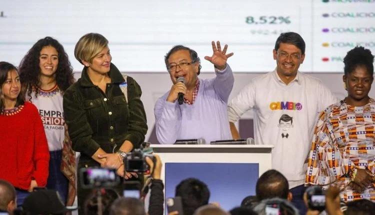 COLOMBIA: la izquierda irrumpe con fuerza en el Congreso y Petro consolida su candidatura presidencial