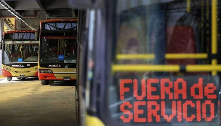 Paro nacional de transporte: los gremios convocan contra Milei