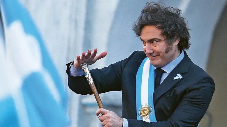 CriptoGate: The New York Times aseguró que empresarios cripto recibieron pedidos de dinero para ver a Javier Milei