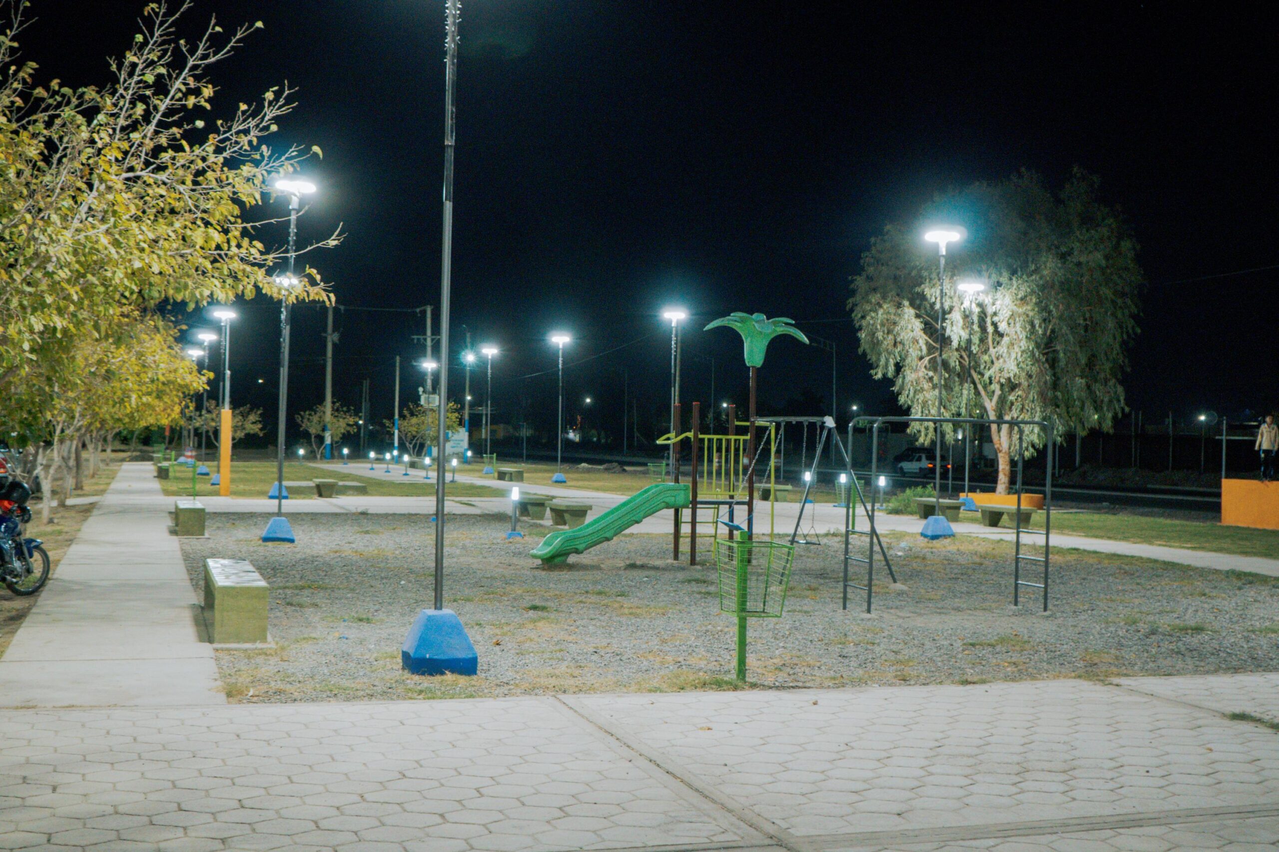 Dos barrios más de Pocito ya tienen una mejor iluminación