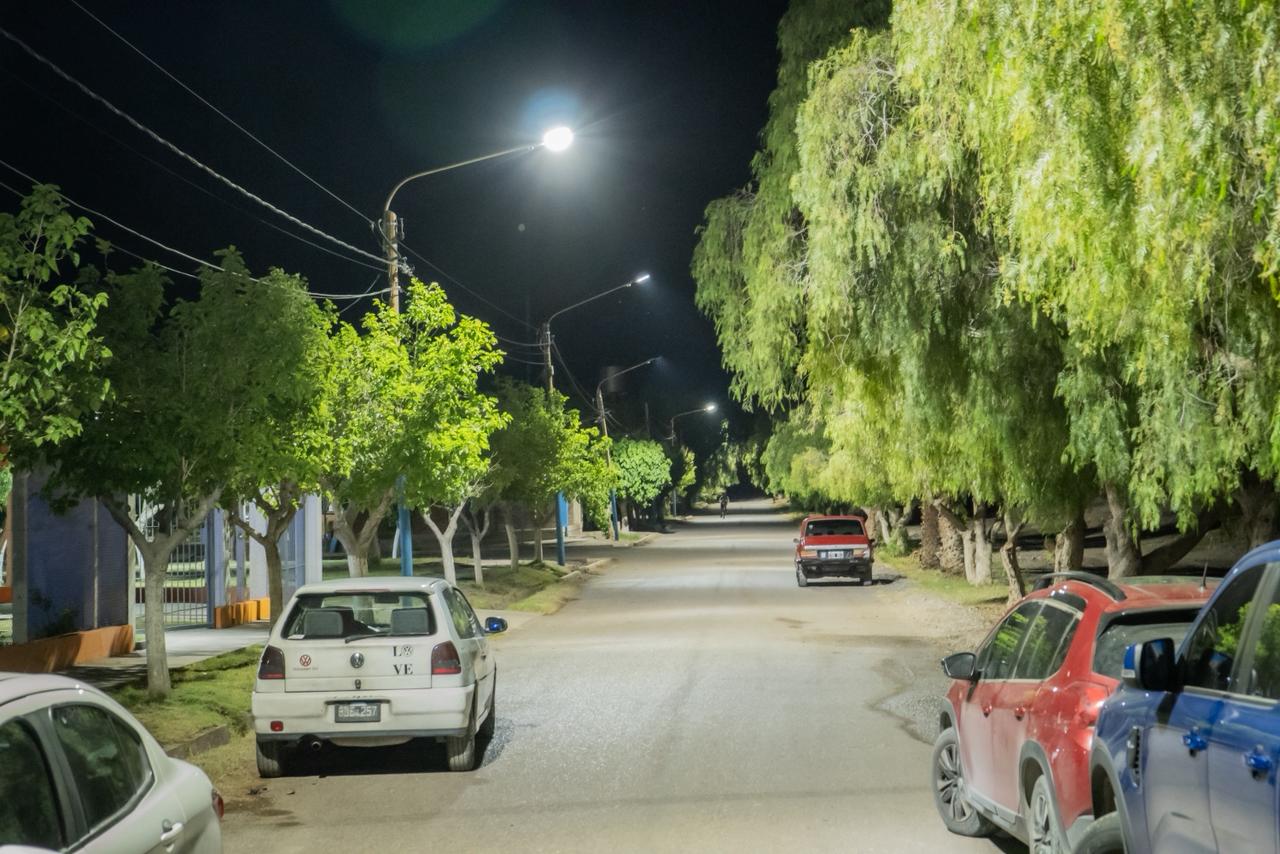 POCITO: inauguran nueva iluminación LED en el Barrio Ruta 40 de Pocito