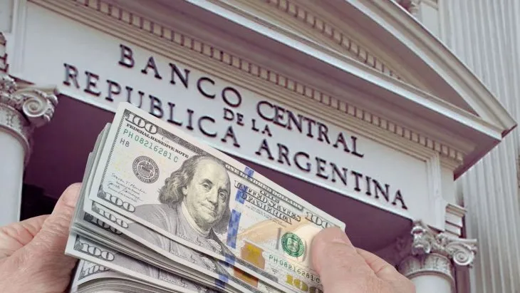 «Tic tac tic tac»: tensión cambiaria, el dólar oficial opera en el techo de la banda y supera los $1.500 en bancos