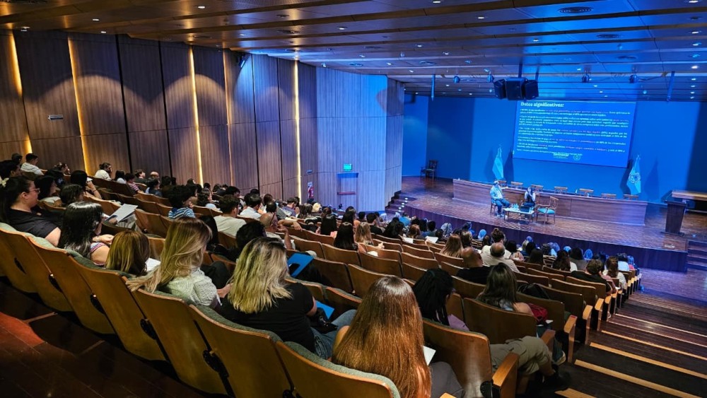 Se capacitó en prevención de consumos problemáticos digitales y apuestas en línea