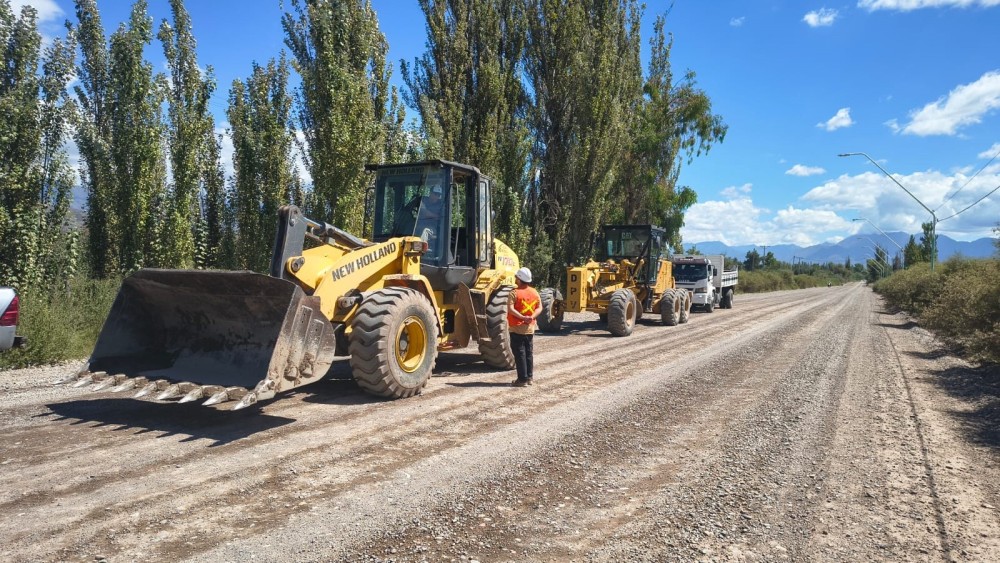 Se cumple la promesa del Gobernador: inicia la pavimentación de una calle histórica en Jáchal