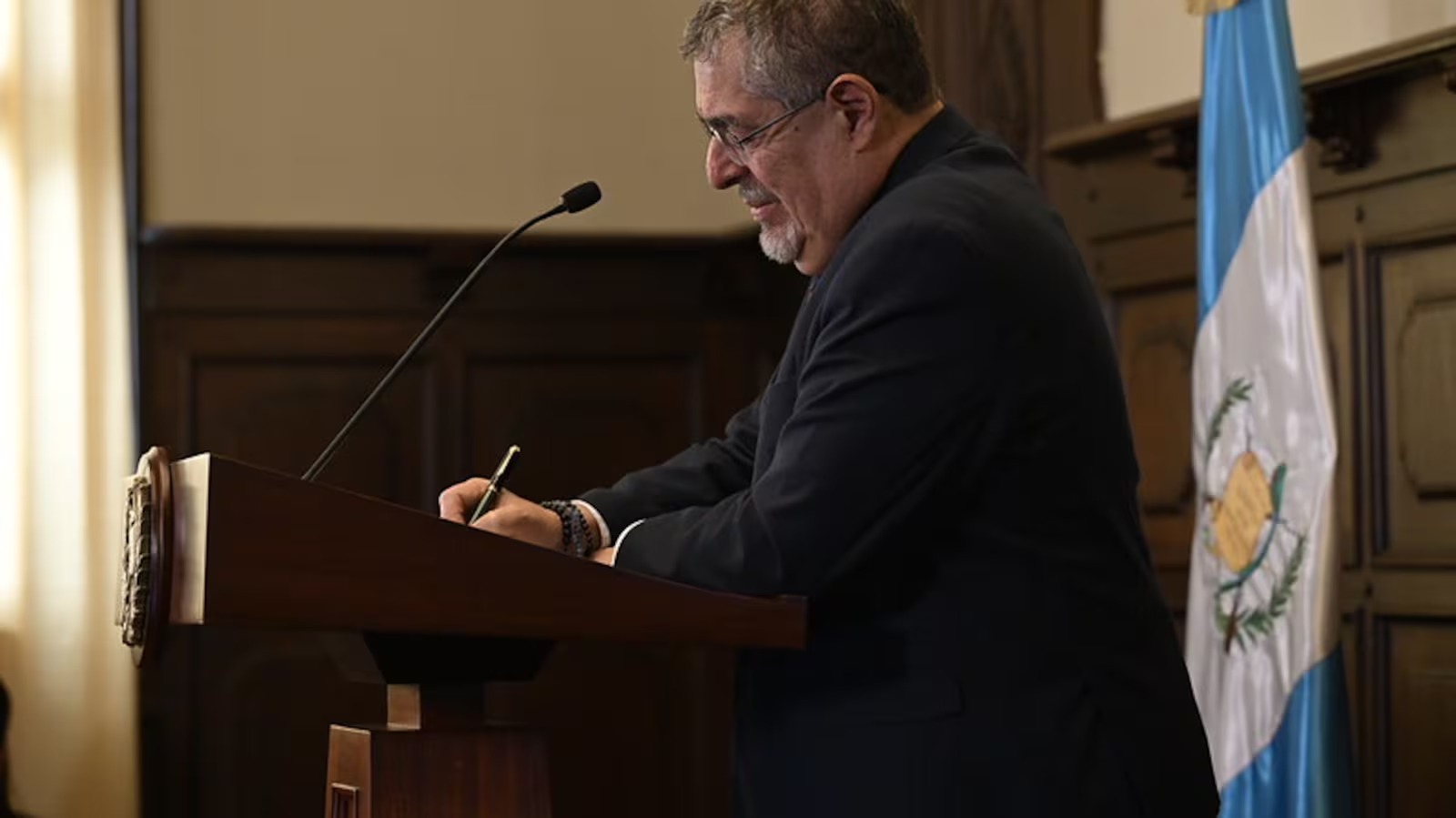 Presidente. Bernardo Arévalo.