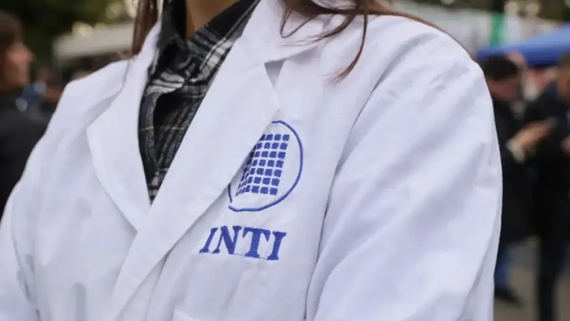 Trabajadores del INTI llevan a cabo un paro de 24 horas ante los posibles 700 despidos