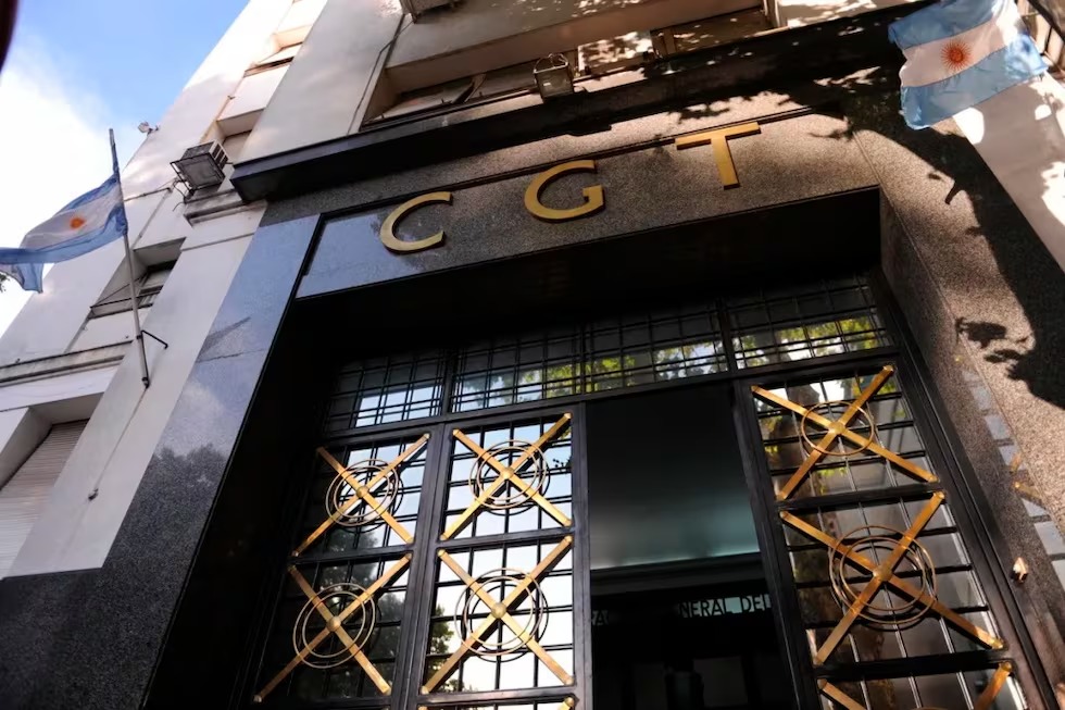 MIENTRAS TANTO: la Justicia dejó sin efecto la cautelar de la CGT y rige la reforma laboral