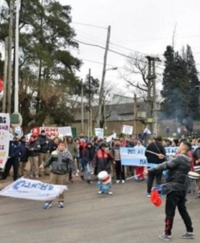 Adidas despidió a 112 trabajadores de la planta de Esteban Echeverría: se suman a los cien trabajadores que fueron echados de la planta a principio de año.