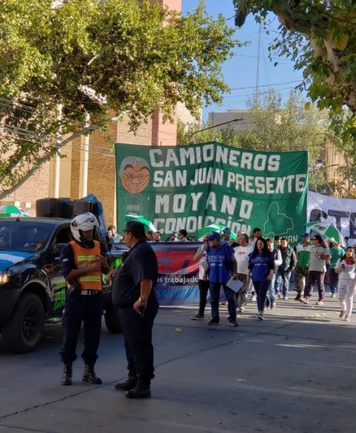 Organizaciones sociales marcharon en el centro contra el ajuste y los despidos
