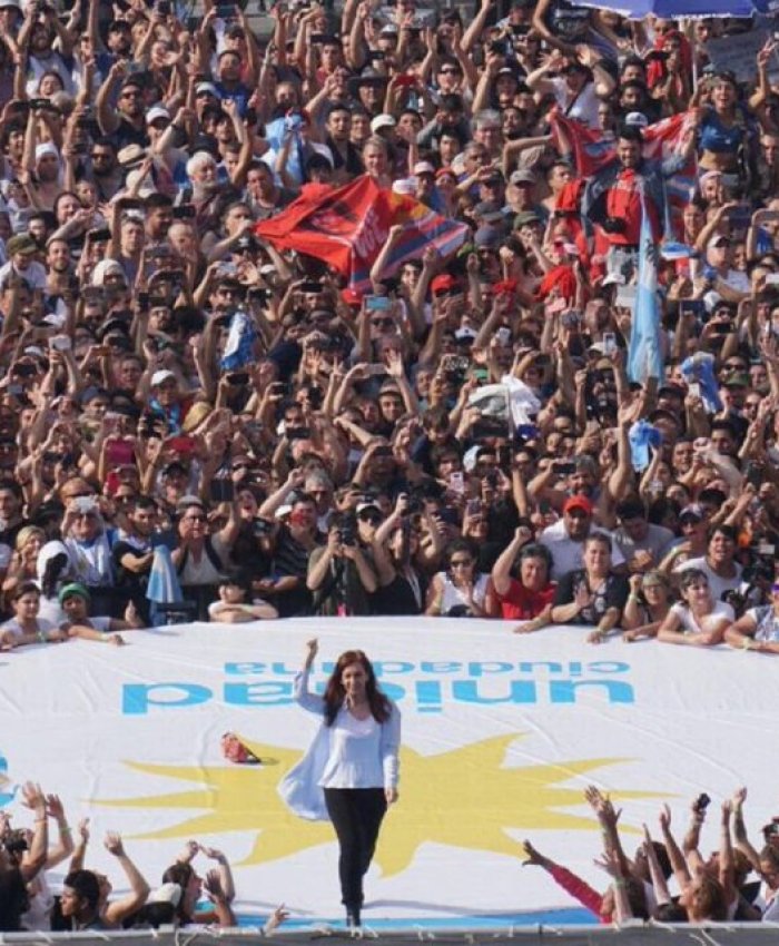 Con un estadio repleto, Cristina cerró su campaña en Avellaneda