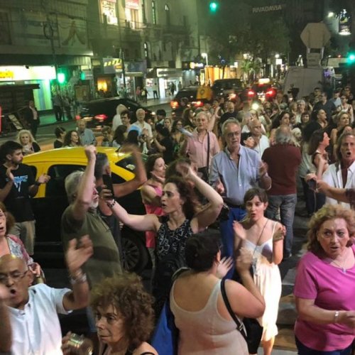 Cacerolazos en Buenos Aires contra los aumentos de luz, gas y transporte para 2019