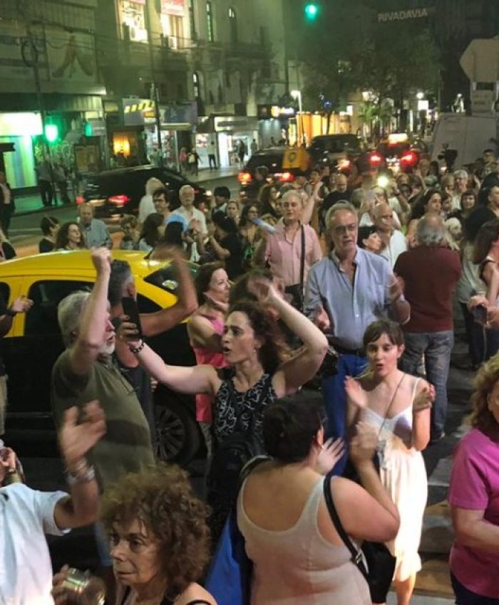 Cacerolazos en Buenos Aires contra los aumentos de luz, gas y transporte para 2019