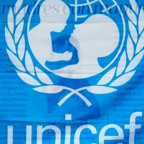 «Niñas, no madres»: Unicef se sumó al repudio al editorial de La Nación sobre el embarazo de menores