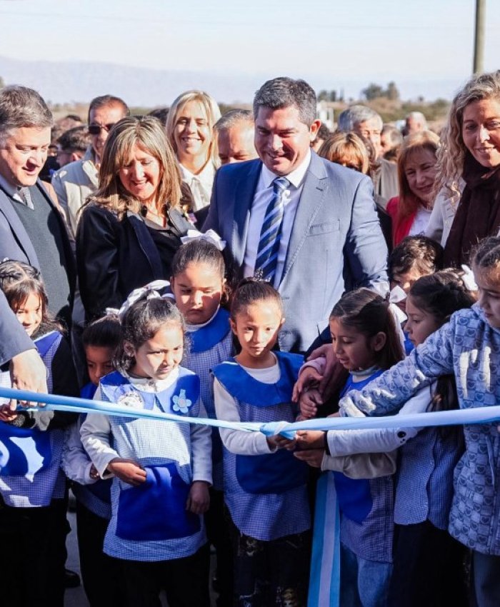 Orrego inauguró un moderno edificio para la educación inicial en 25 de Mayo