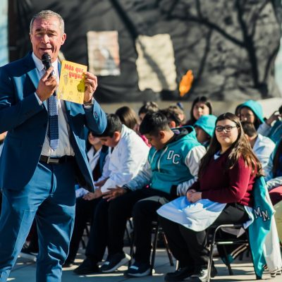 El vicegobernador Fabián Martín llevó San Juan Escribe a la Escuela Ernesto Bavio