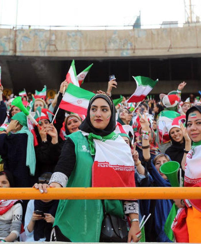 Irán: tras 40 años de prohibición permiten ingresar a las mujeres a un partido de fútbol