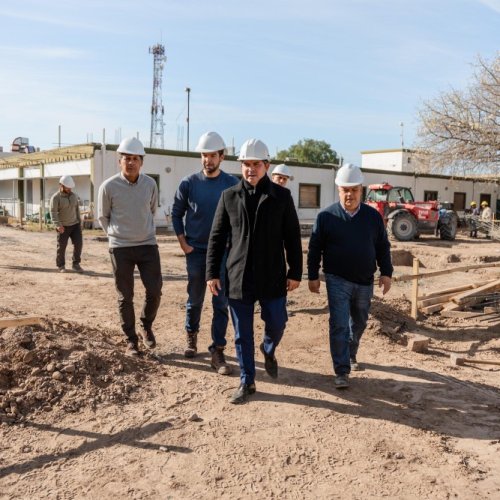 Orrego recorrió la obra del nuevo Instituto Odontológico de San Juan