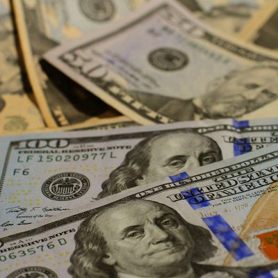 Fuerte suba del dólar luego de la dura derrota electoral del Gobierno