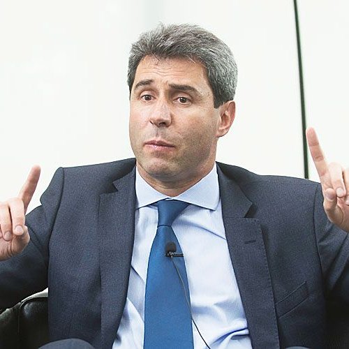 Uñac: un gobernador opositor que se posiciona para concretar el armado de unidad de cara al 2019