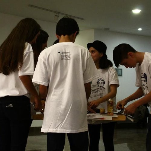 Educación: Se brindará ayuda económica a 6 mil jóvenes para terminar el secundario