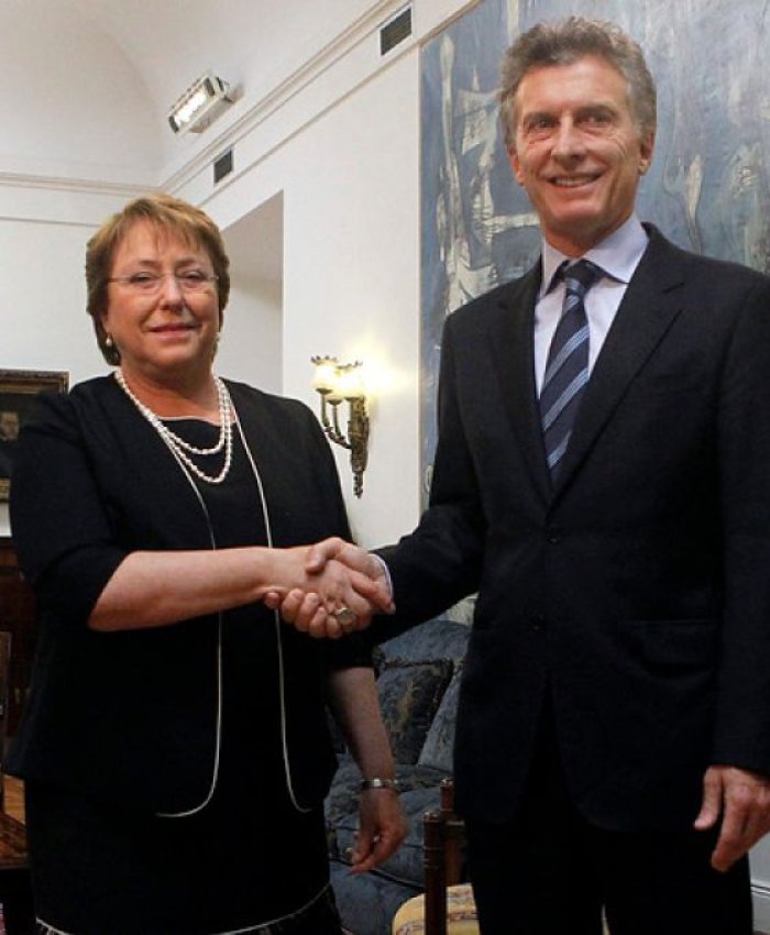 Macri llegó a Chile para reunirse con Bachelet