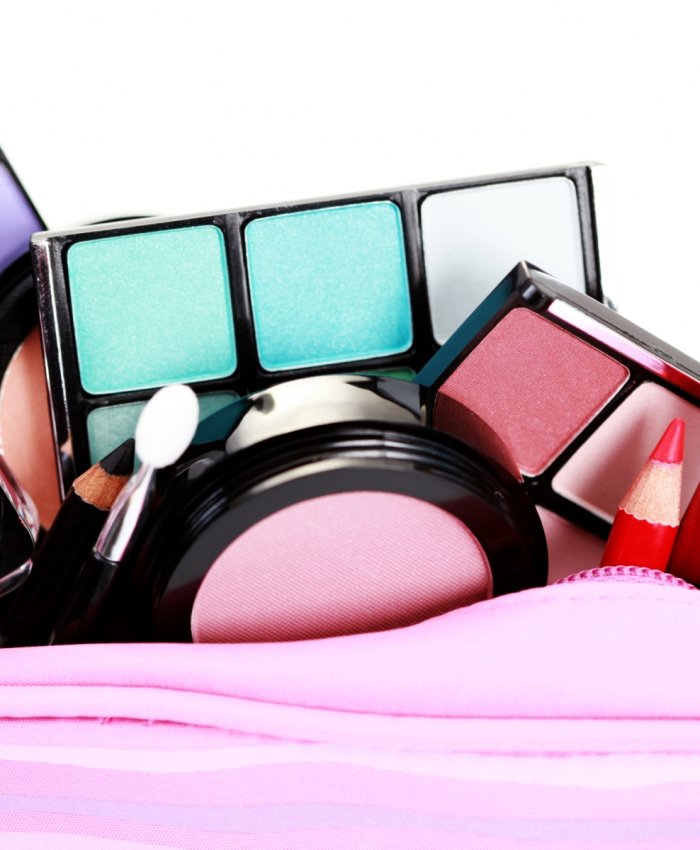 La Anmat prohibió la venta y el uso de 13 productos cosméticos