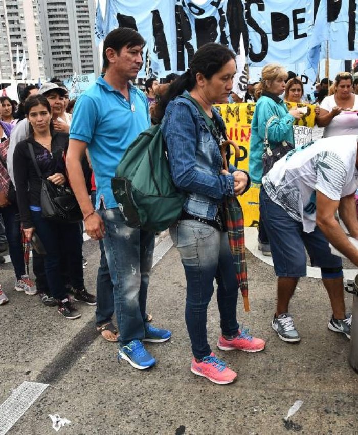 Antes de las elecciones, aumenta un 10 por ciento el salario social