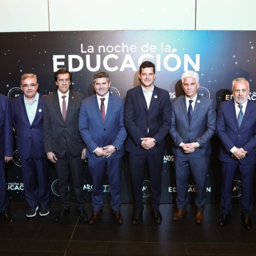 Orrego destacó el compromiso de San Juan con la mejora continua de la educación