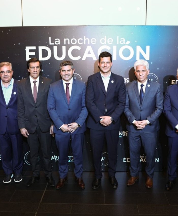 Orrego destacó el compromiso de San Juan con la mejora continua de la educación