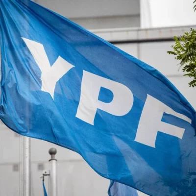 YPF: la justicia de Estados Unidos ordenó transferir el 51% de las acciones a demandantes