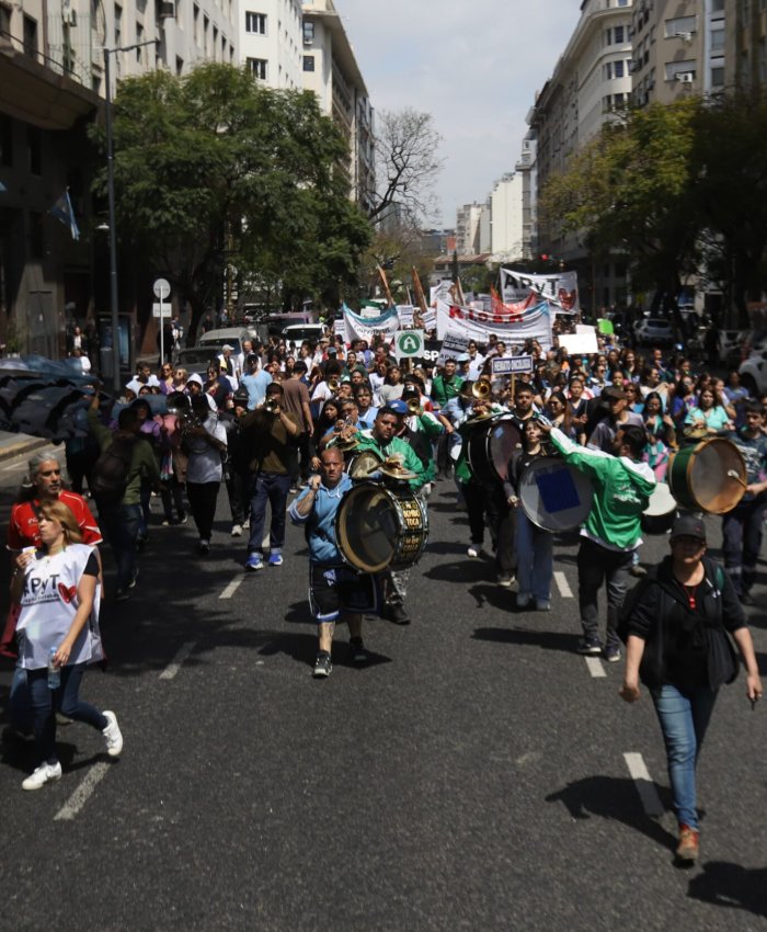 Plaza de Mayo: jornada nacional de lucha contra el brutal ajuste de Milei