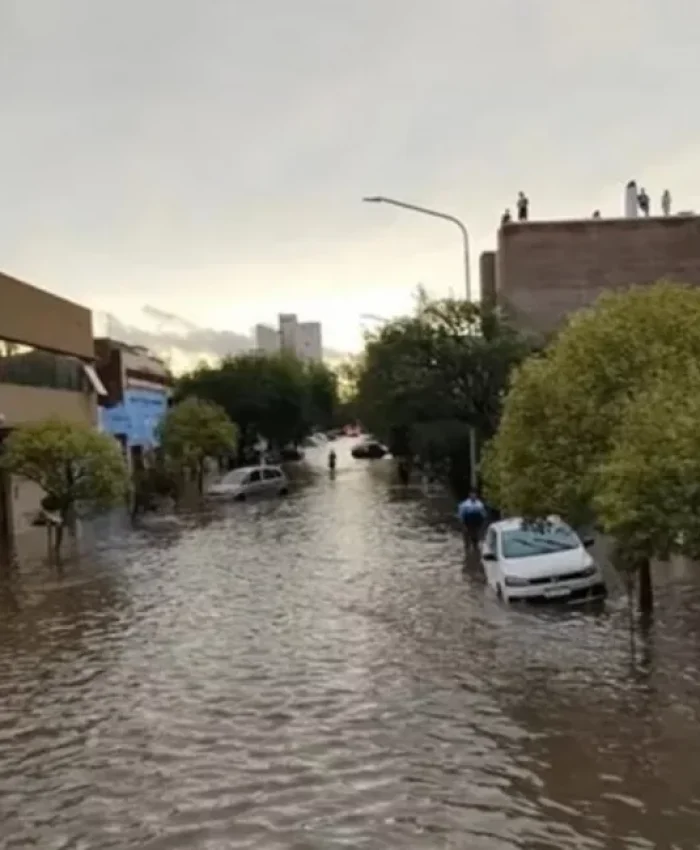 Temporal en Bahía Blanca: 16 muertos, más de 1.000 desaparecidos y tres días de duelo nacional