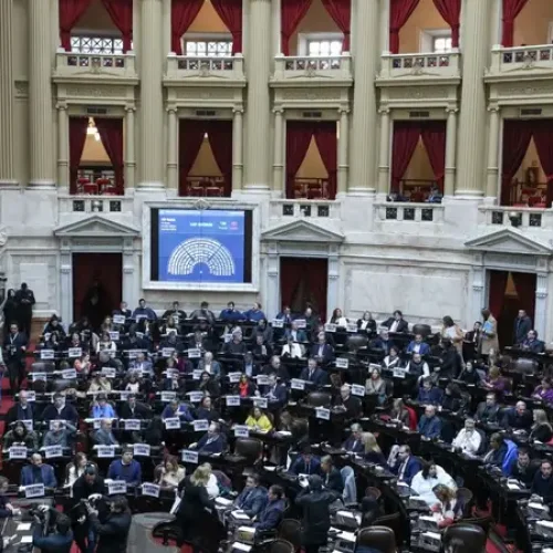 Diputados da la espalda a Milei: tras rechazar el veto a la Ley de Emergencia en Discapacidad, avanza el bono para jubilados