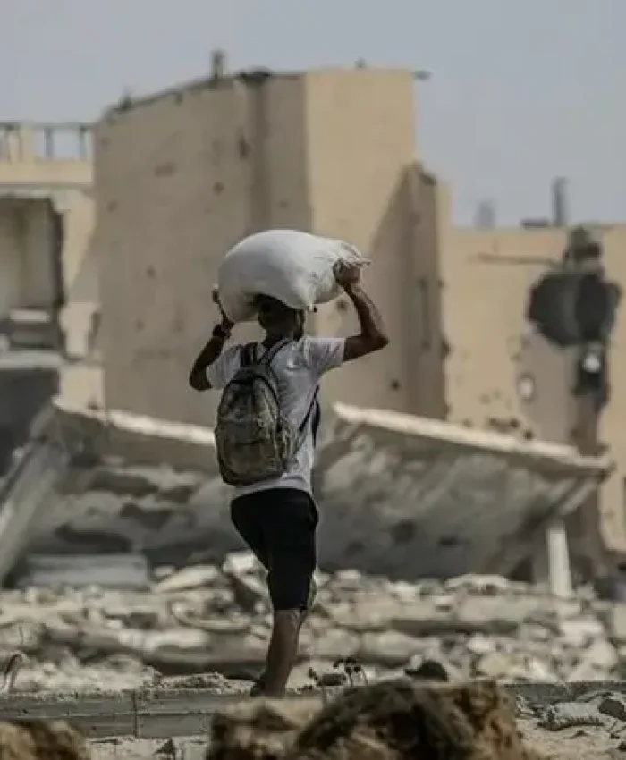 Israel bloquea la ayuda humanitaria a Gaza, mientras la hambruna se intensifica y millones de palestinos sufren