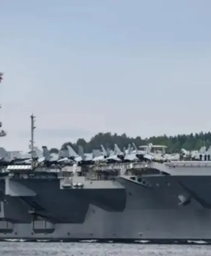 Venezuela eleva la alerta militar por la llegada al Caribe del portaaviones más poderoso de Estados Unidos