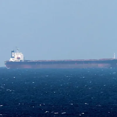 Tras la escalada de conflicto en Medio Oriente, se disparan los precios del petróleo un 11% y del gas un 68%