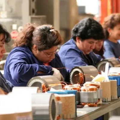 Día Internacional de la Mujer: Milei lo hizo, las mujeres concentran el 64,2% de la pobreza y pierden 7 de cada 10 políticas de igualdad