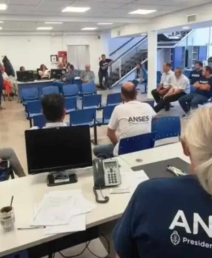 «El topo desde adentro»: el Gobierno de Milei lanzó el plan de retiros voluntarios en ANSES