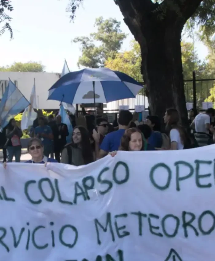 El Gobierno despidió a 140 trabajadores del Servicio Meteorológico Nacional