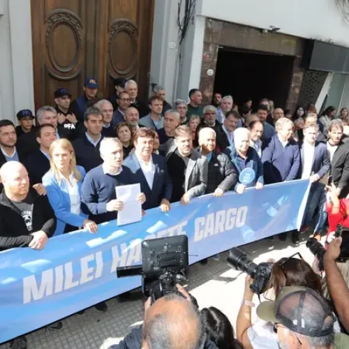 Provincia de Buenos Aires: Intendentes le exigieron a Milei la plata del servicio alimentario escolar