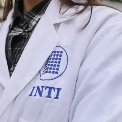 Trabajadores del INTI llevan a cabo un paro de 24 horas ante los posibles 700 despidos