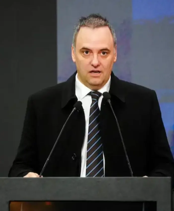 Enriquecimiento ilícito: la justicia detectó movimientos con criptomonedas sin declarar de Adorni.