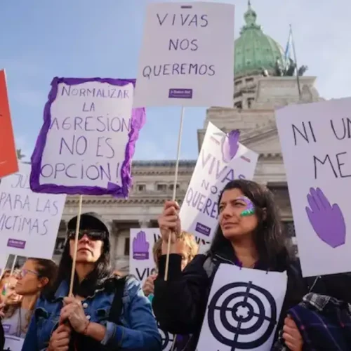 A 11 años del primer Ni Una Menos: una nueva marcha para visibilizar una realidad que no cesa, en Argentina ocurre un femicidio cada 31 horas
