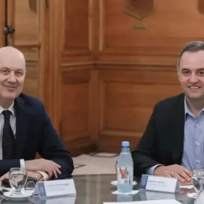 LA CASTA ONFIRE: Manuel Adorni y Federico Sturzenegger también adhirieron a la «Inocencia Fiscal», el régimen que garantiza la impunidad