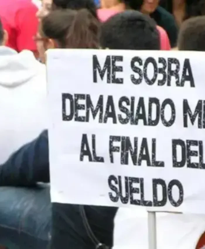 El «modelo» de la «libertad»: más de 19 millones de trabajadores tienen deudas con el sistema financiero