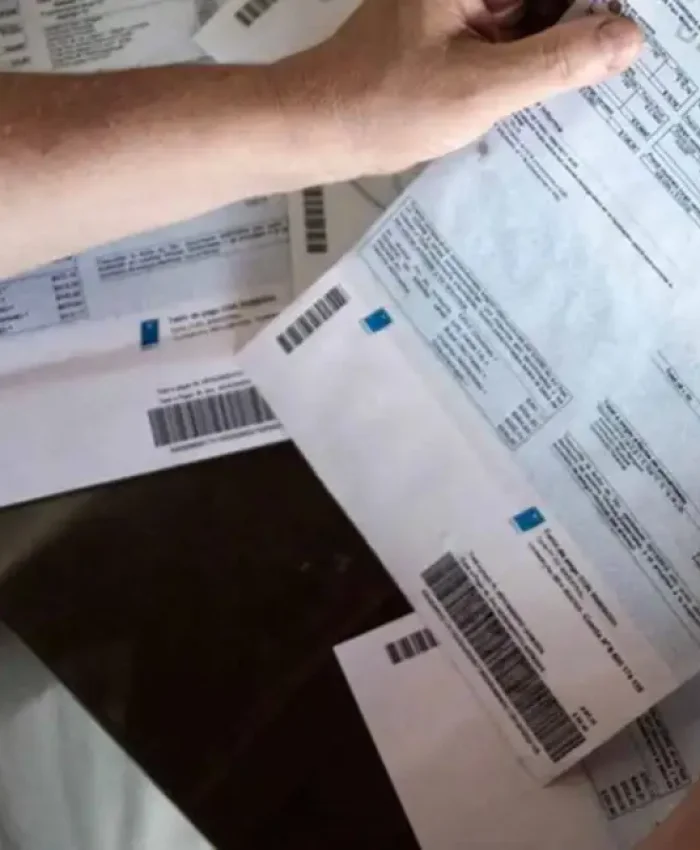 LO VOTADO: el Gobierno autorizó aumentos en las tarifas de luz y gas y aplicó una nueva suba de los impuestos a los combustibles